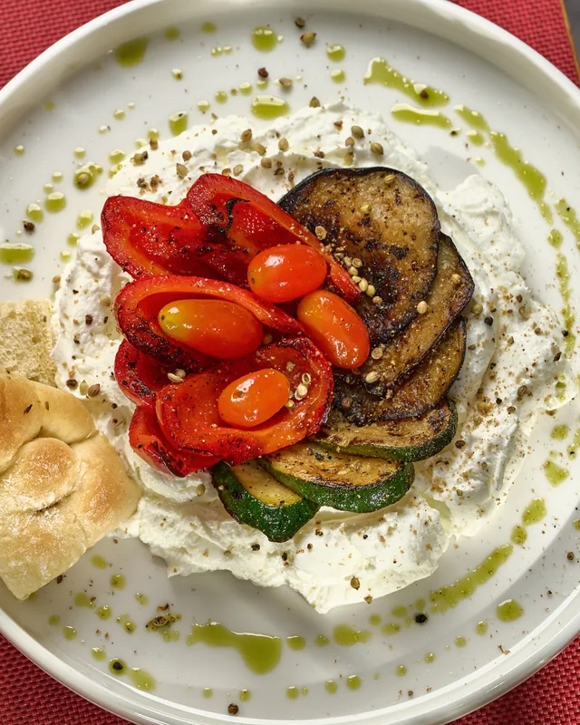 LABNEH / WARZYWA Z OGNIA / FOCACCIA